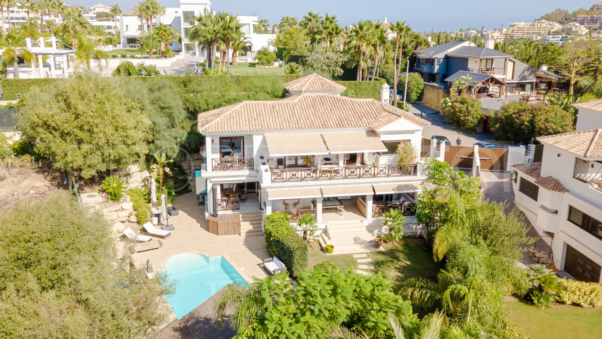 Villa for sale in Marbella City