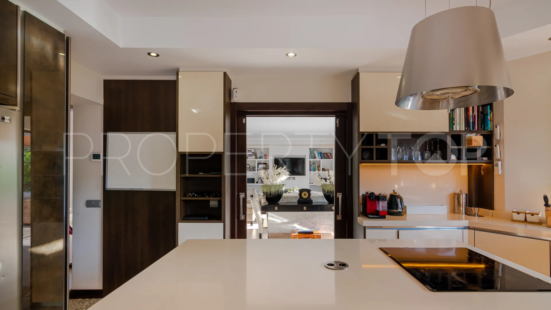 Villa for sale in Marbella City