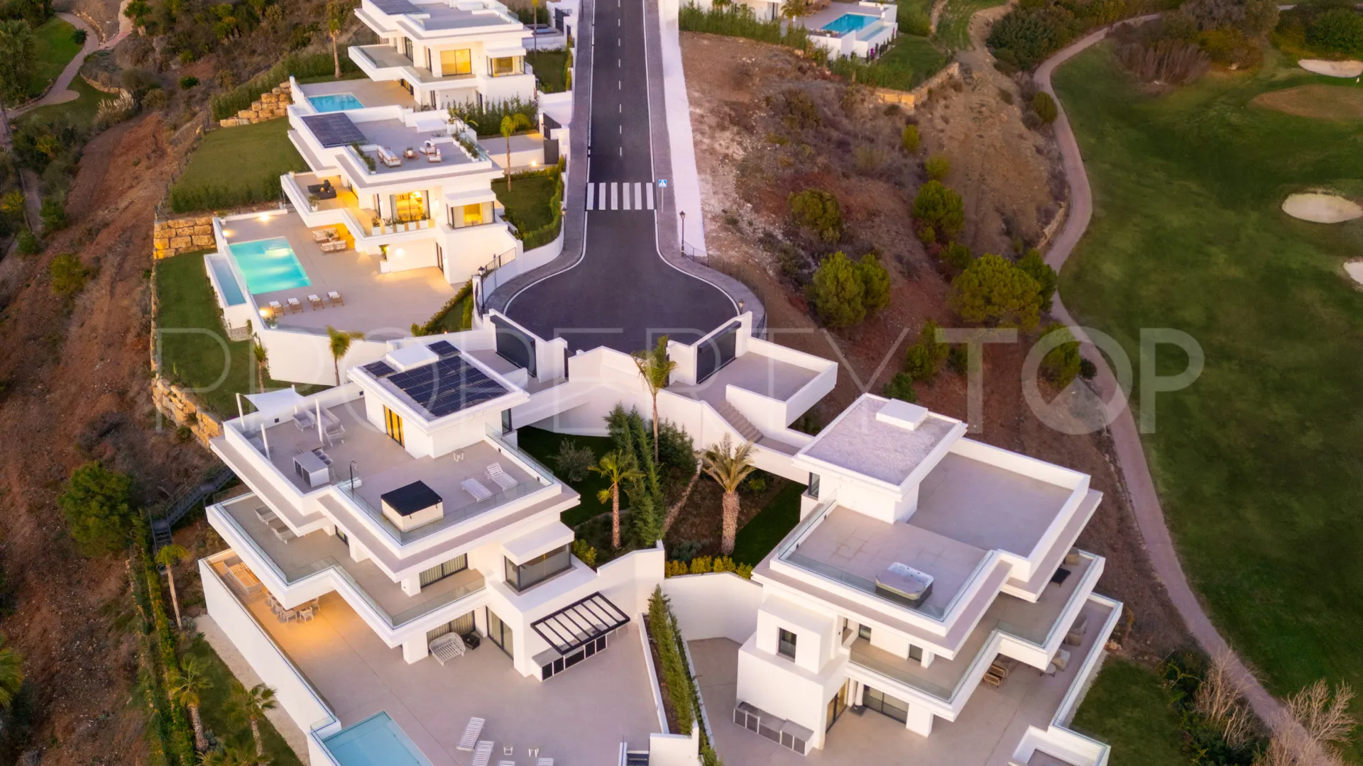 Villa en venta en New Golden Mile