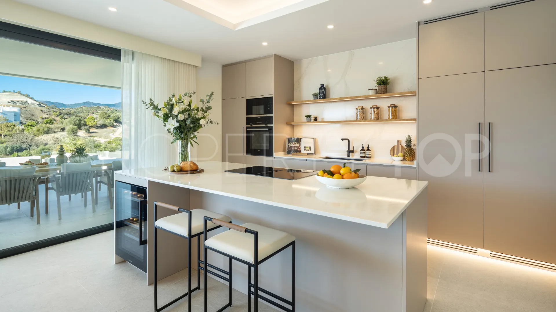 Villa en venta en New Golden Mile