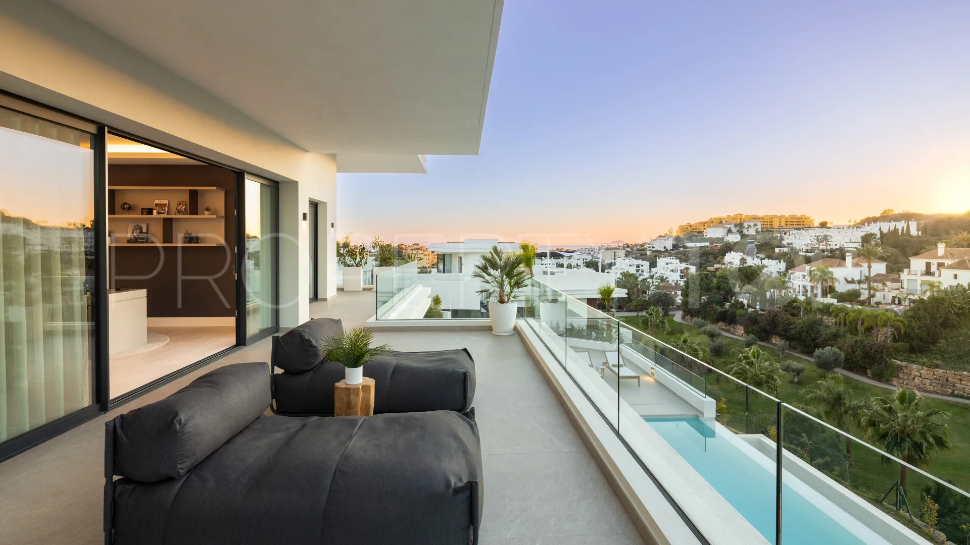 Villa en venta en New Golden Mile