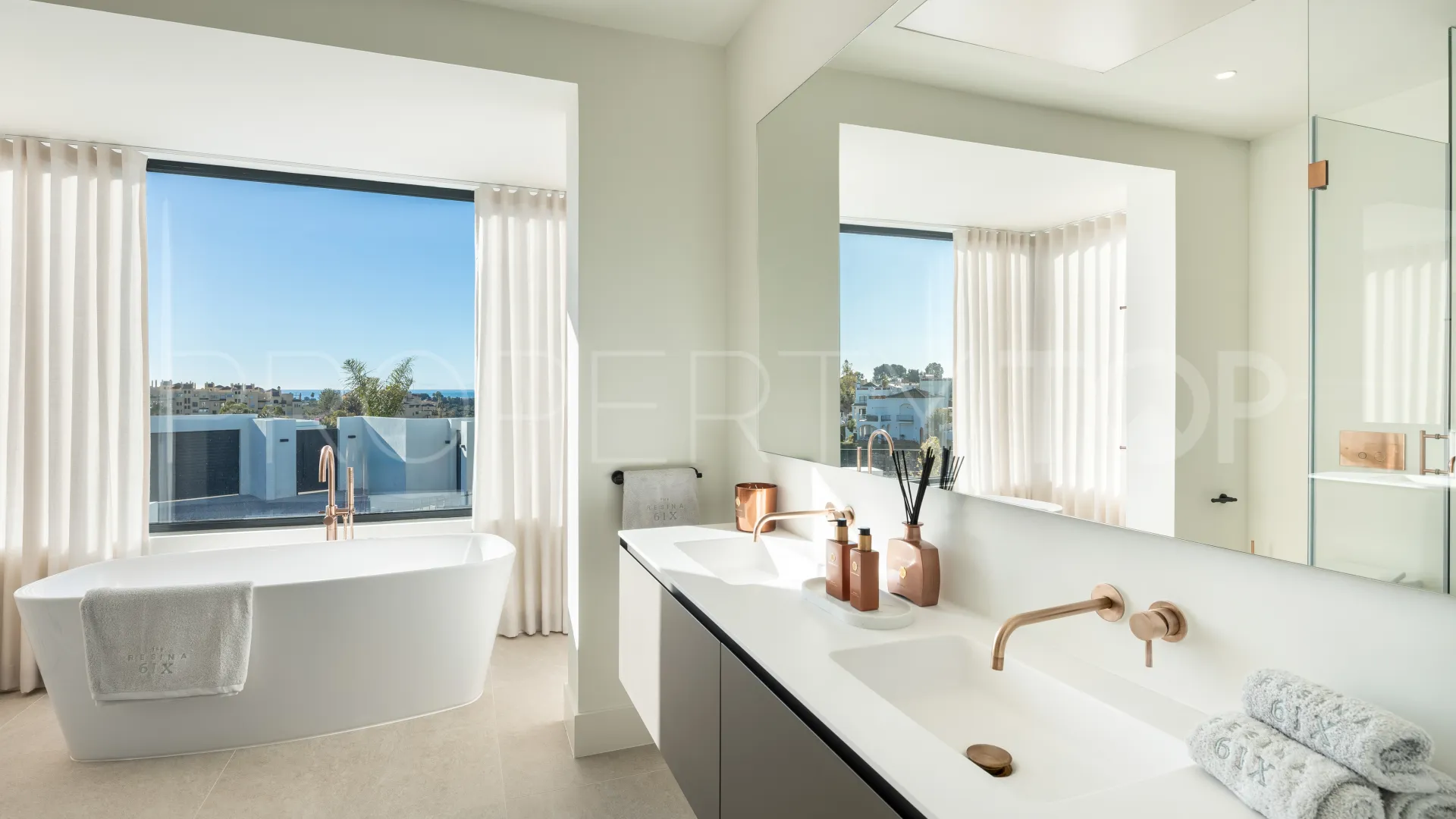 Villa en venta en New Golden Mile