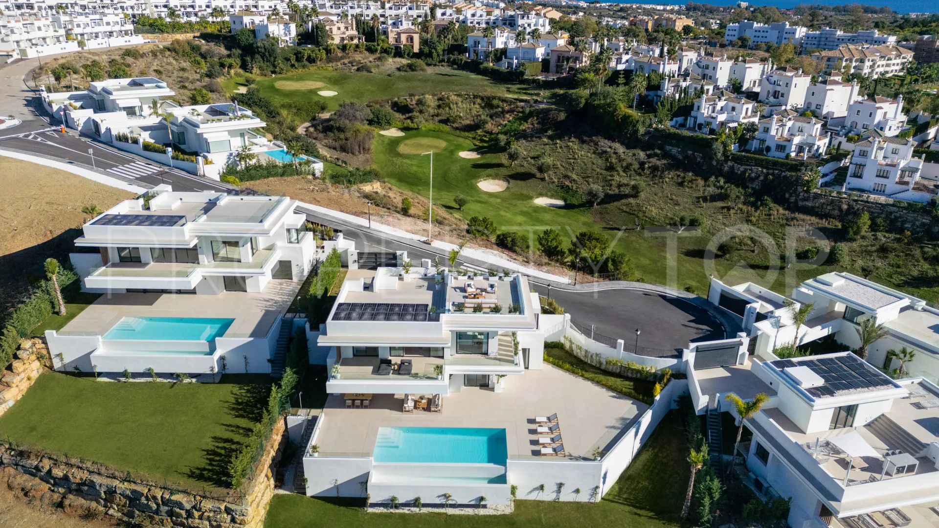 Villa en venta en New Golden Mile