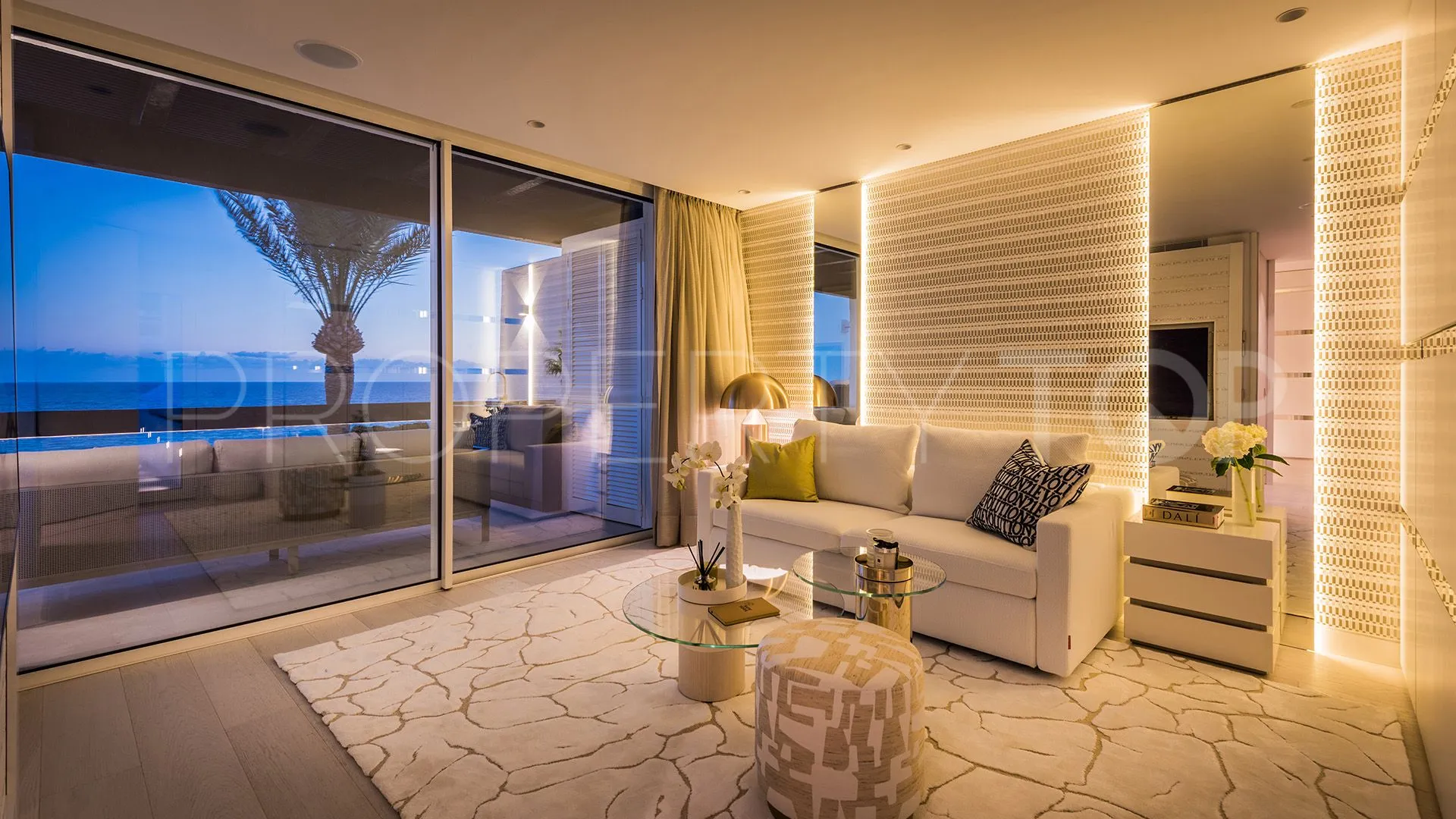 Marbella Ciudad, atico duplex con 4 dormitorios en venta