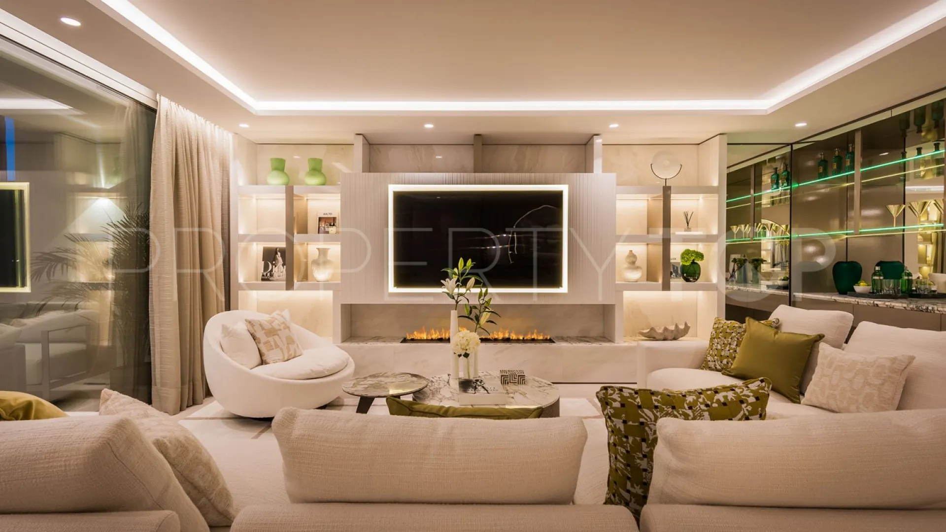 Marbella Ciudad, atico duplex con 4 dormitorios en venta