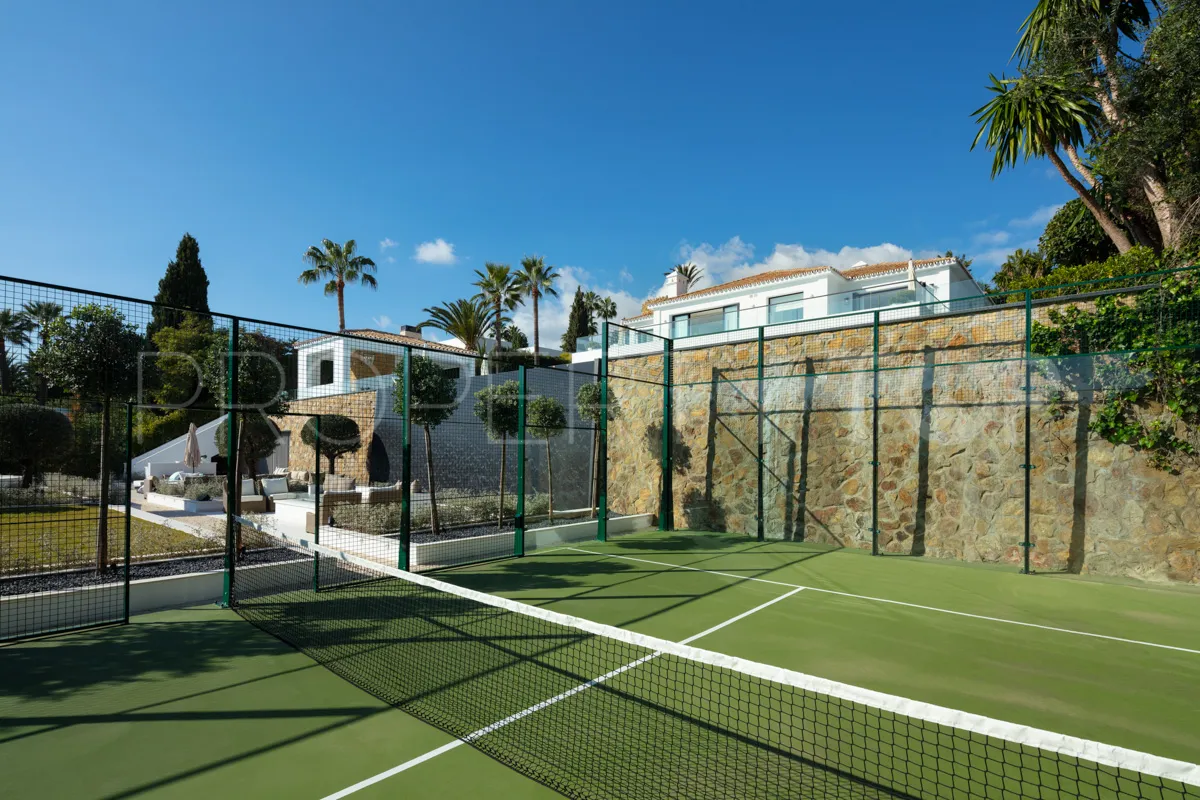 5 bedrooms villa in Marbella for sale