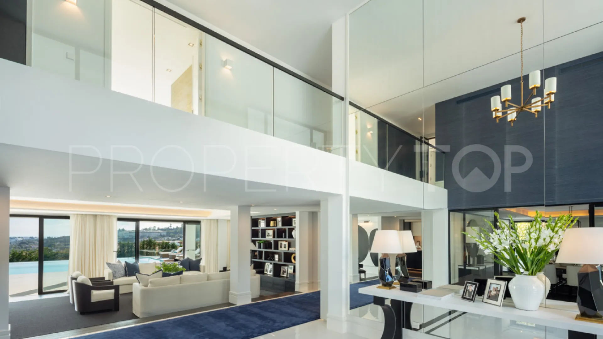 5 bedrooms villa in Marbella for sale