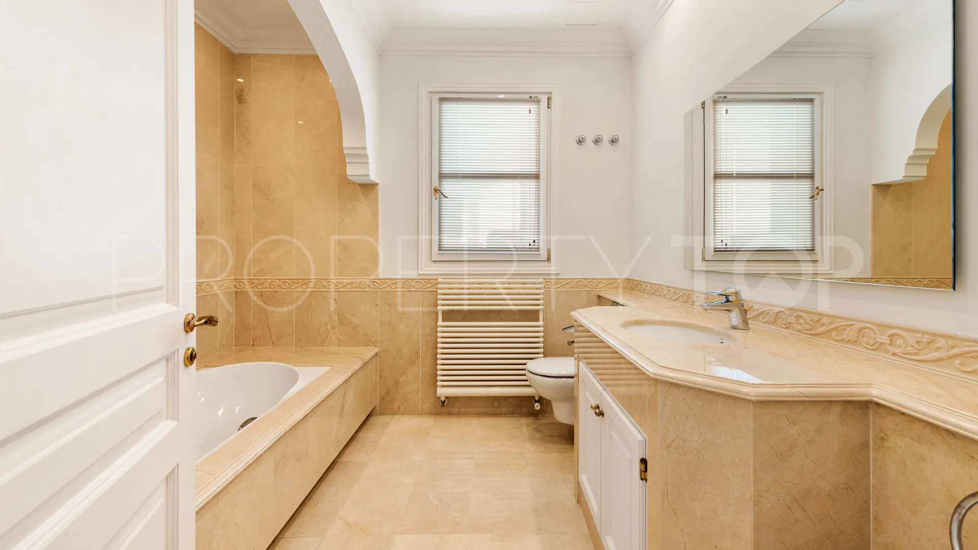 Se vende villa en Benahavis de 7 dormitorios