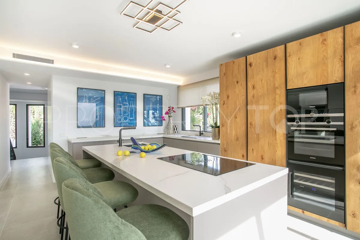 6 bedrooms Marbella Golden Mile villa for sale