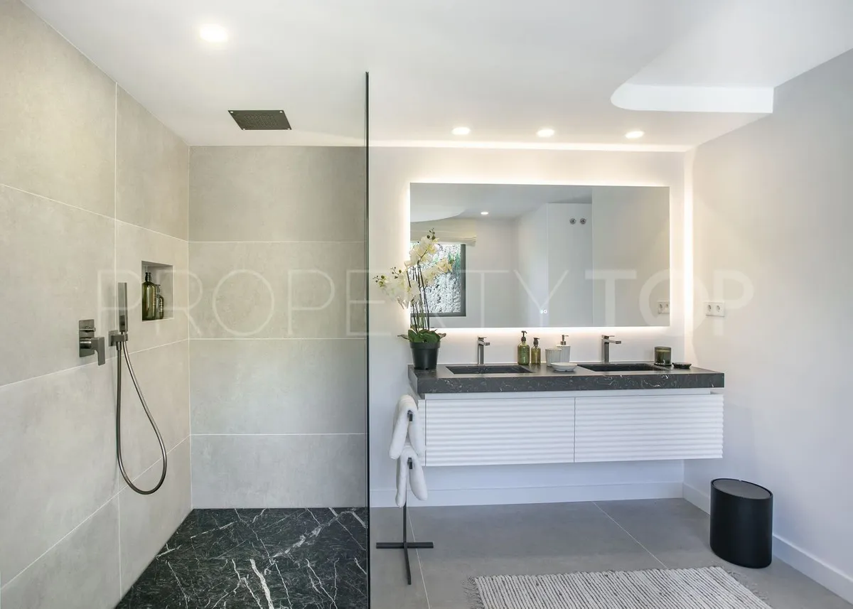 6 bedrooms Marbella Golden Mile villa for sale