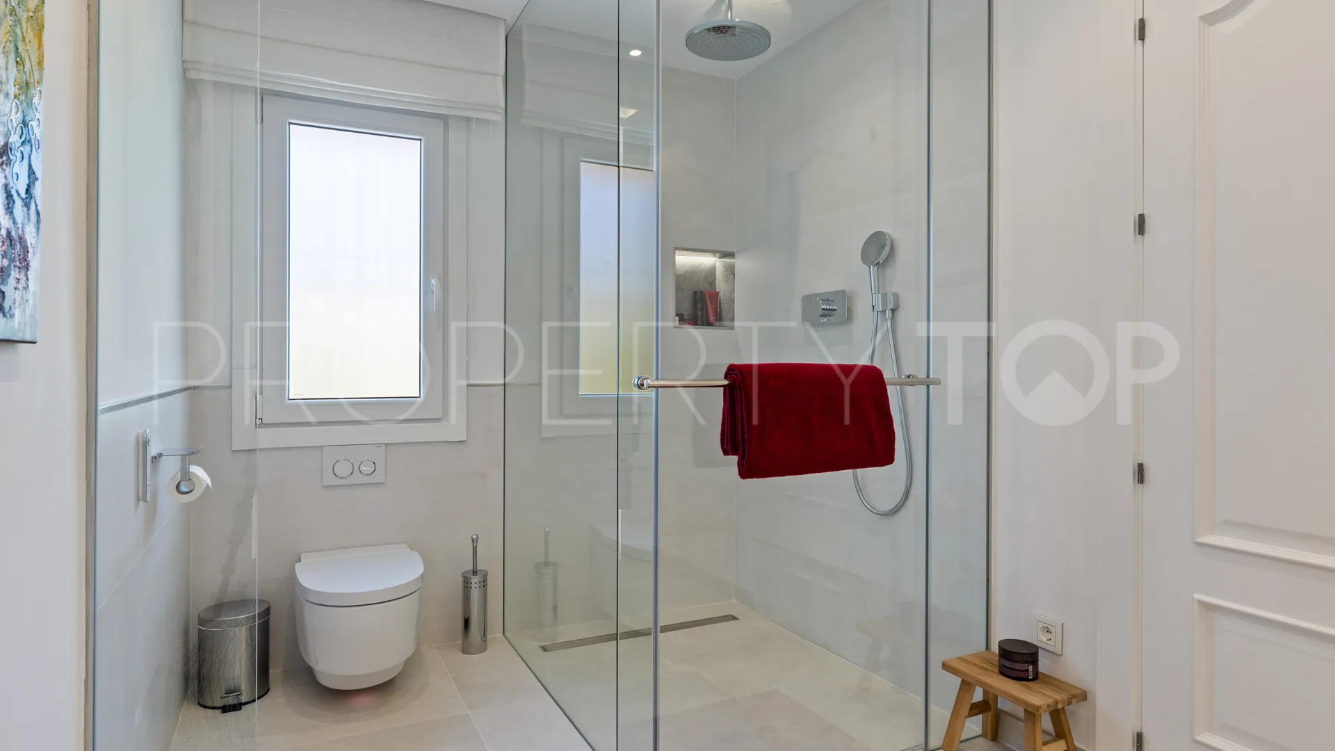 For sale Nueva Andalucia 6 bedrooms villa