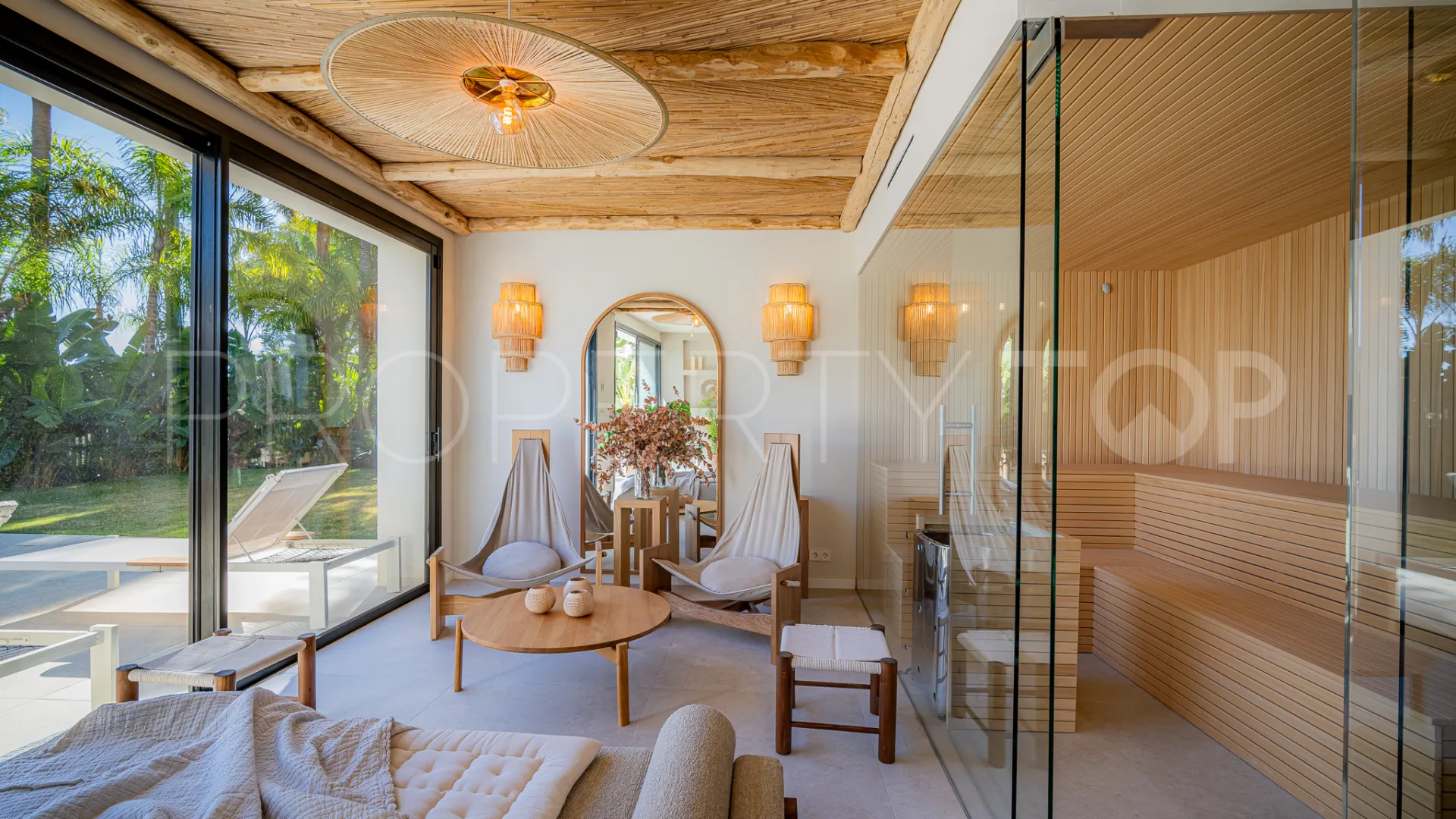 Se vende villa de 5 dormitorios en Marbella