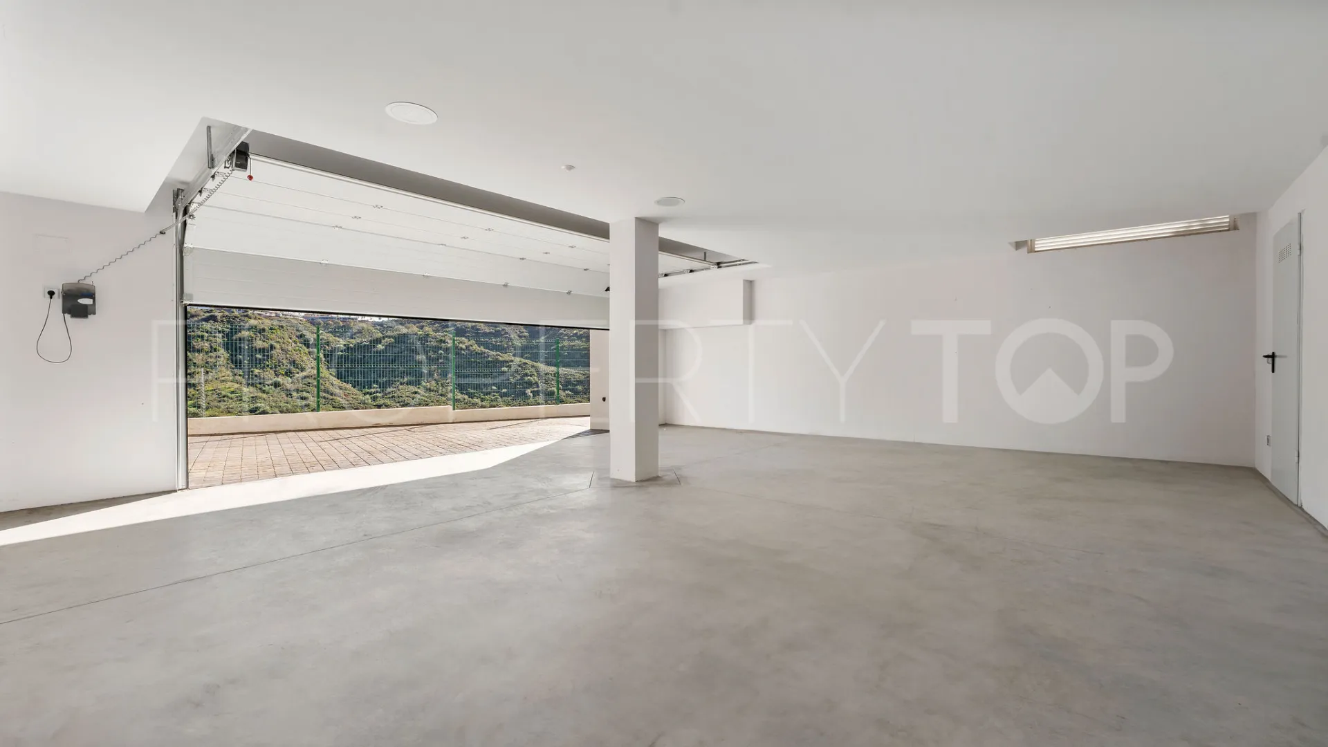 Villa in Benahavis for sale