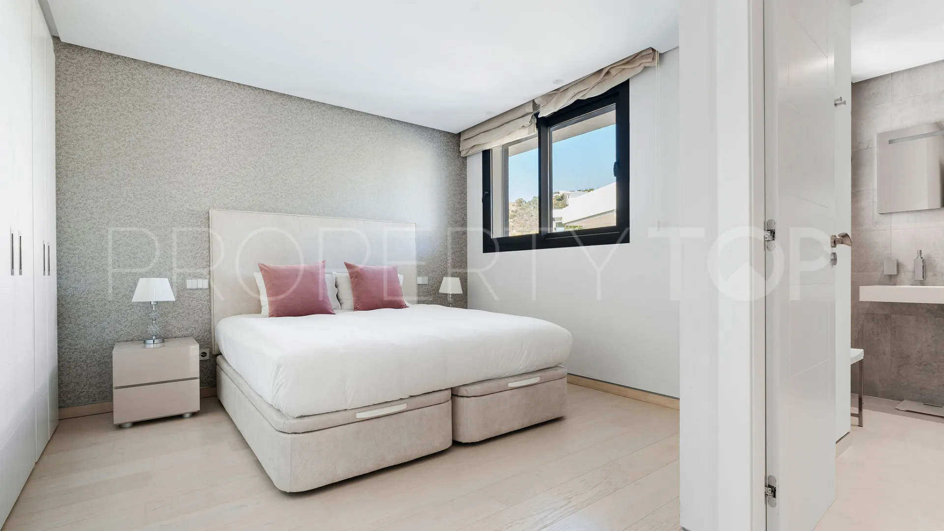Villa in Benahavis for sale