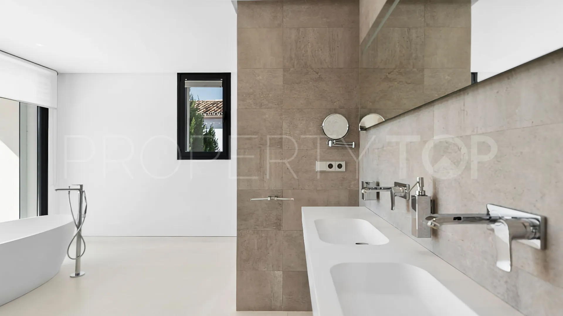 Villa in Benahavis for sale