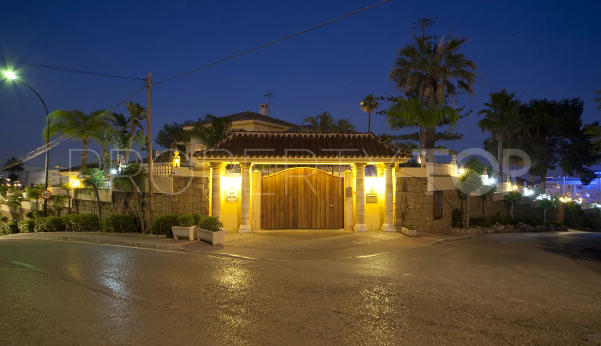 Villa de 7 dormitorios en venta en Marbella Golden Mile