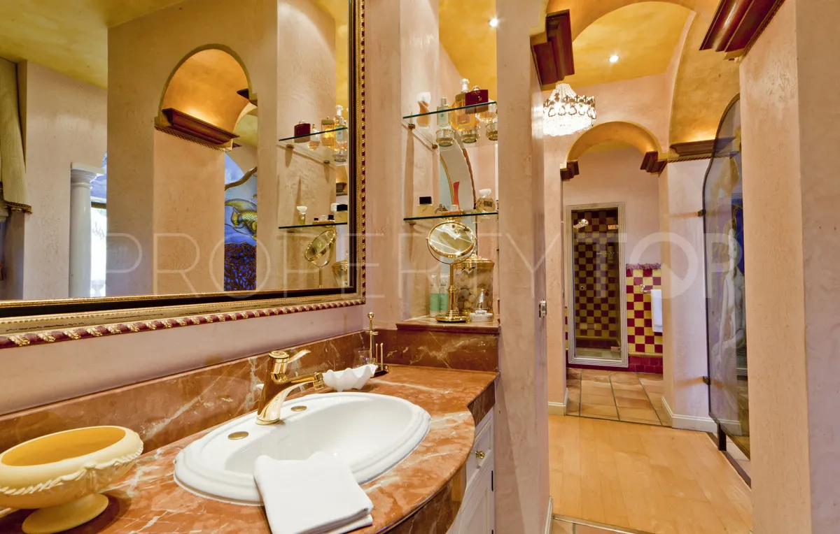 Villa de 7 dormitorios en venta en Marbella Golden Mile