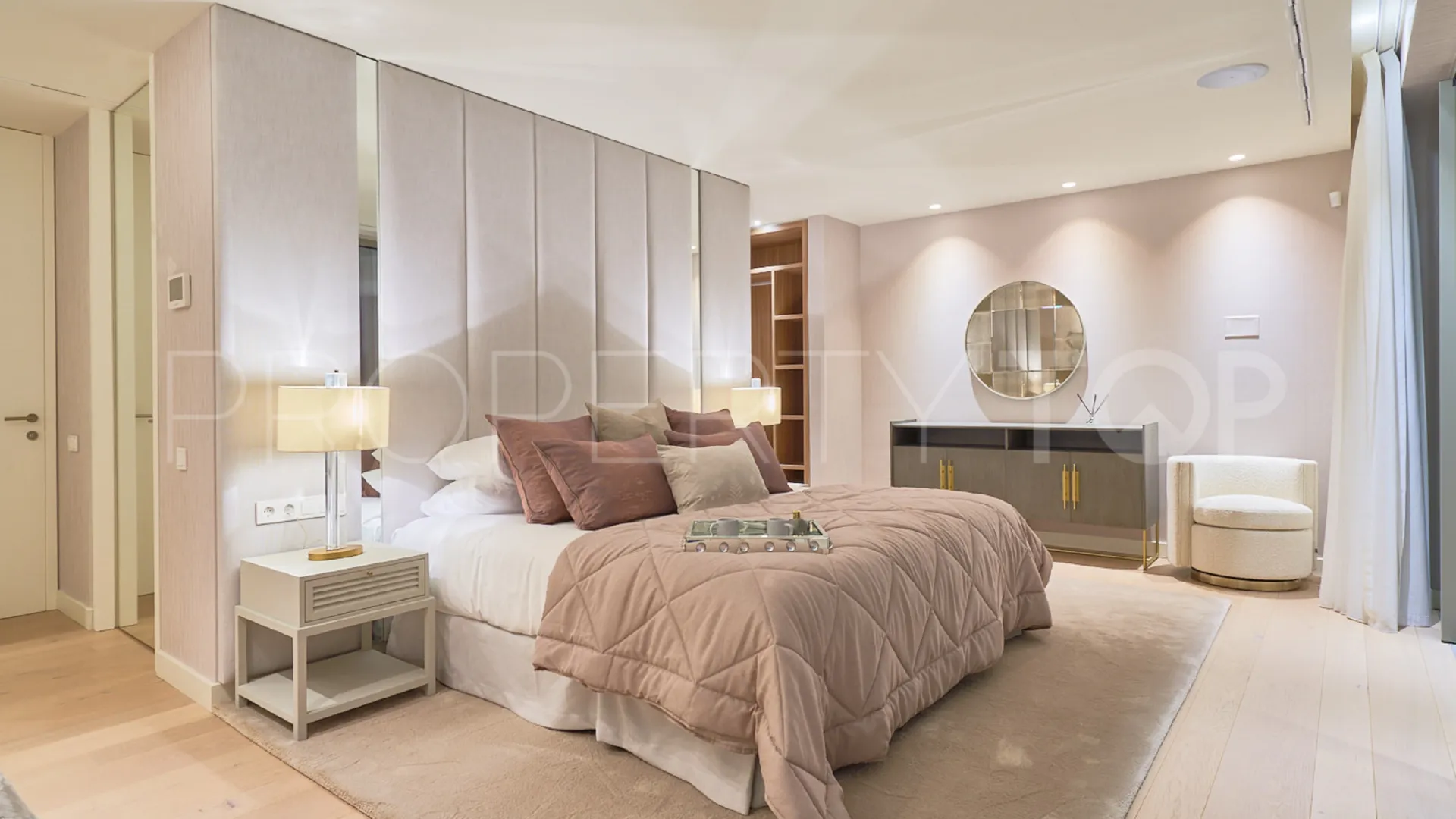 Se vende villa de 5 dormitorios en La Alqueria