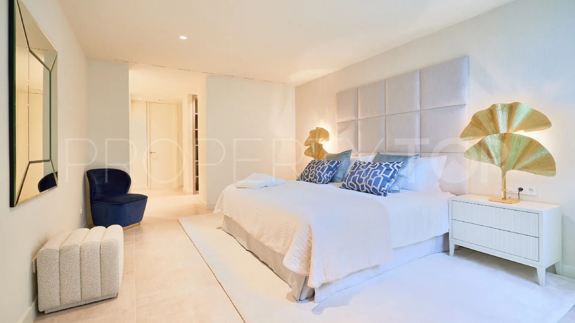 Se vende villa de 5 dormitorios en La Alqueria