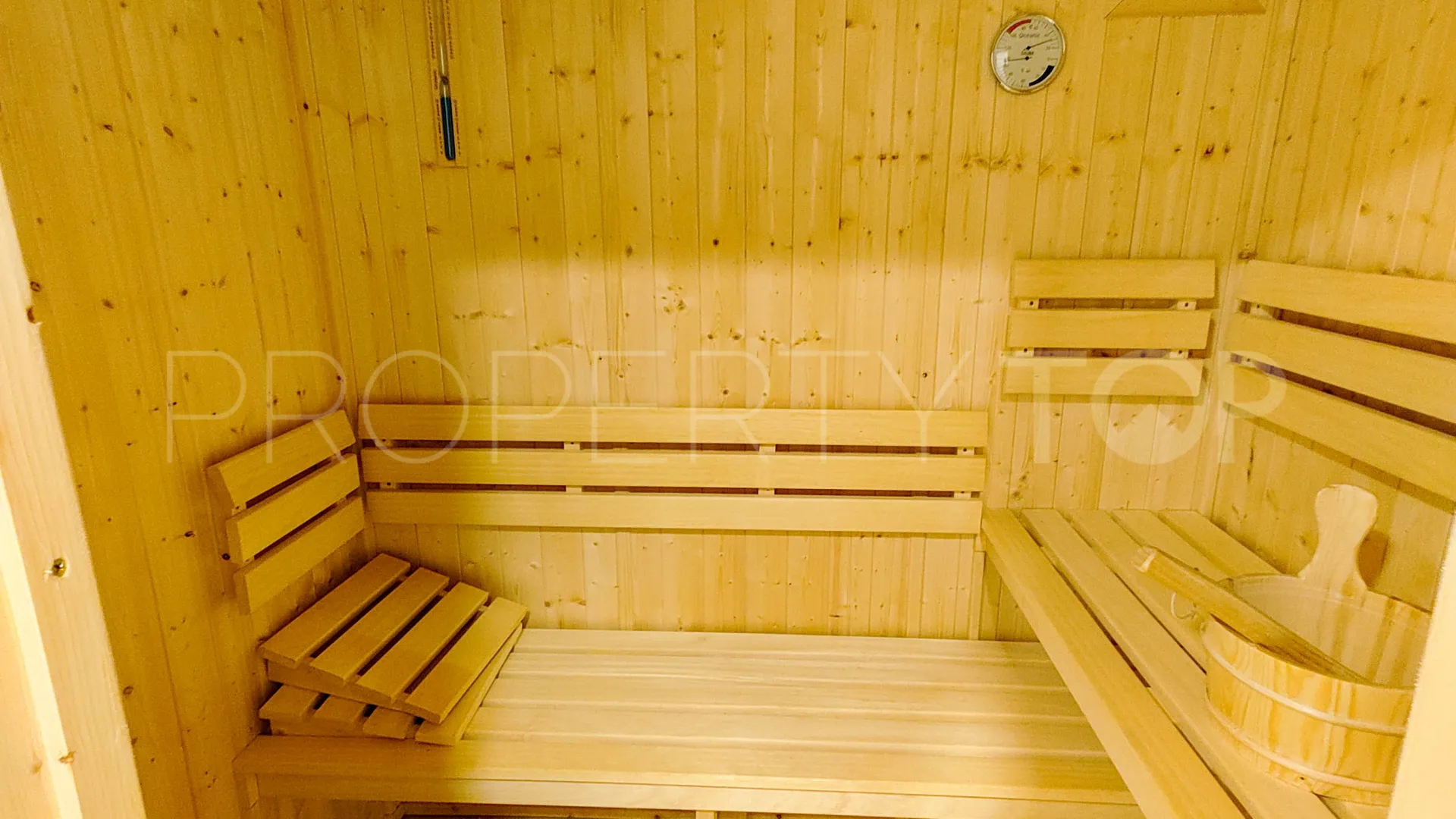 Se vende villa de 5 dormitorios en La Alqueria