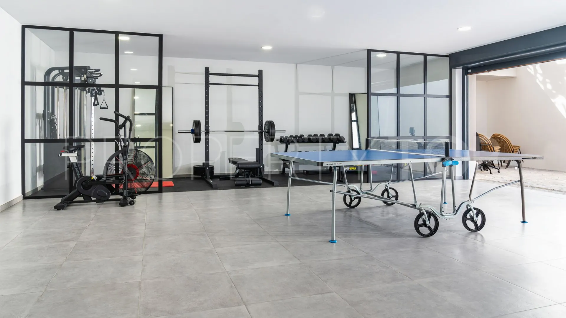 Buy Nueva Andalucia villa with 5 bedrooms