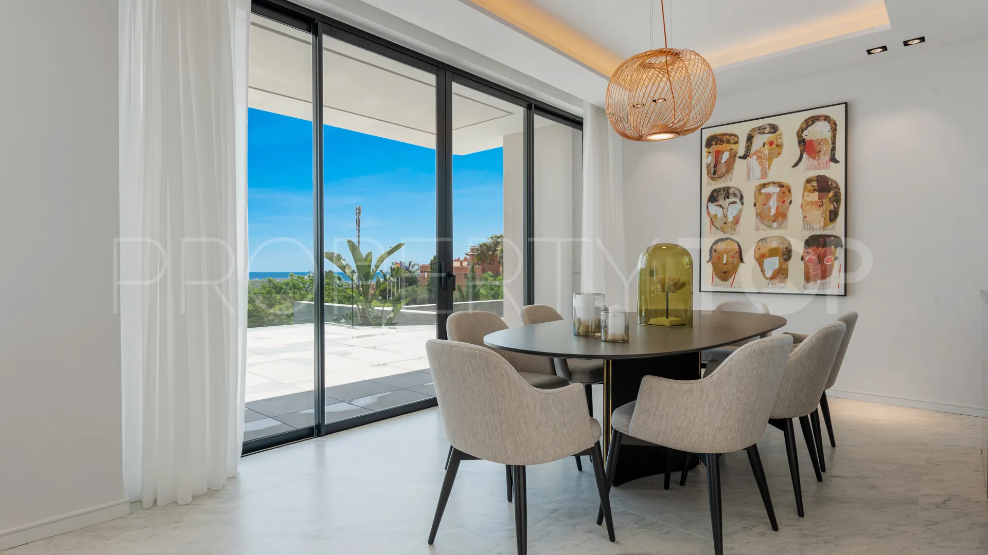 Villa de 5 dormitorios a la venta en Benahavis