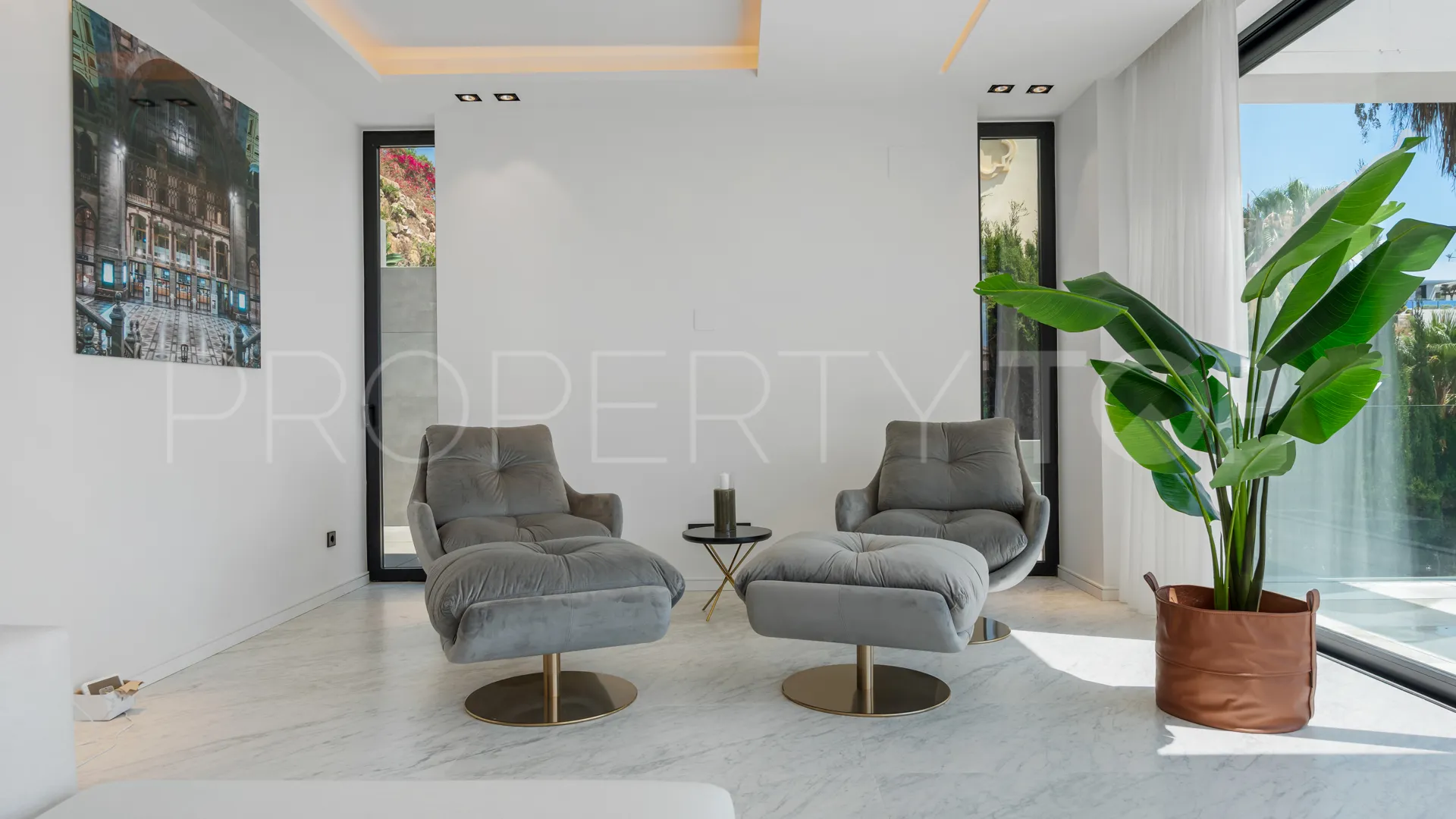 Villa de 5 dormitorios a la venta en Benahavis