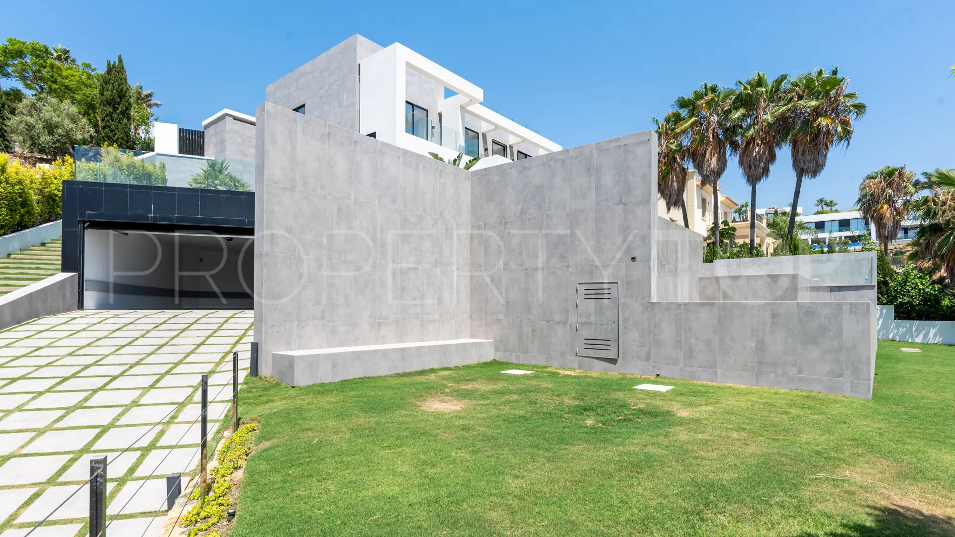 Villa de 5 dormitorios a la venta en Benahavis