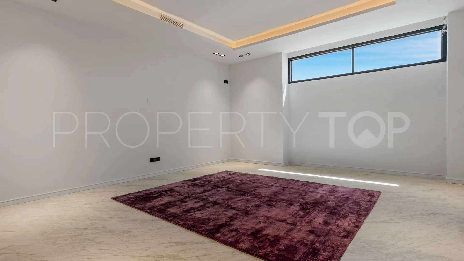 Villa de 5 dormitorios a la venta en Benahavis