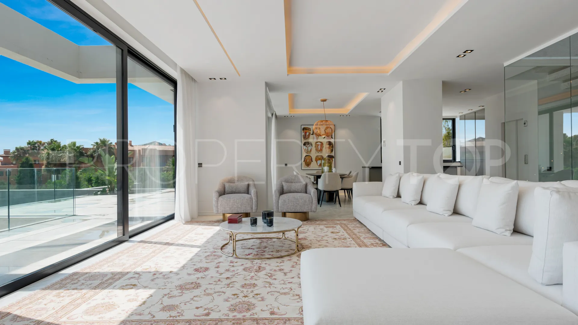 Villa de 5 dormitorios a la venta en Benahavis
