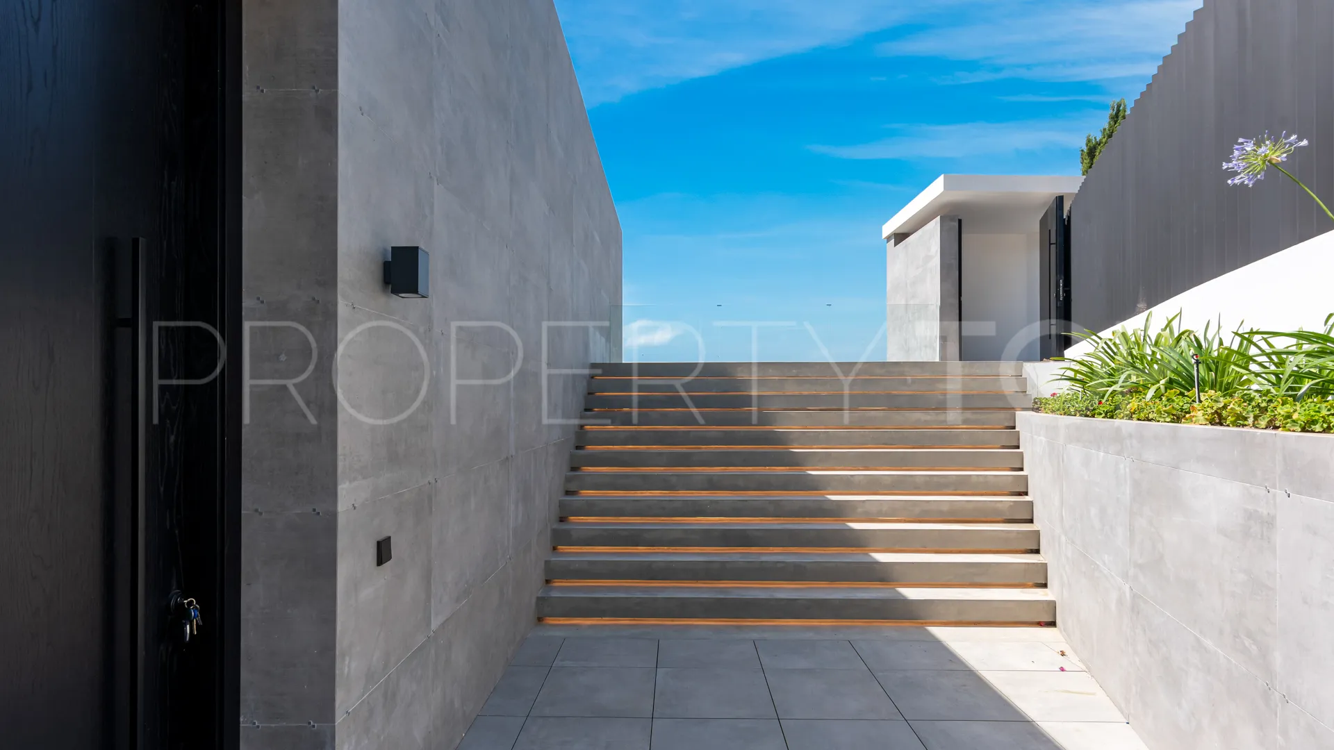 Villa de 5 dormitorios a la venta en Benahavis