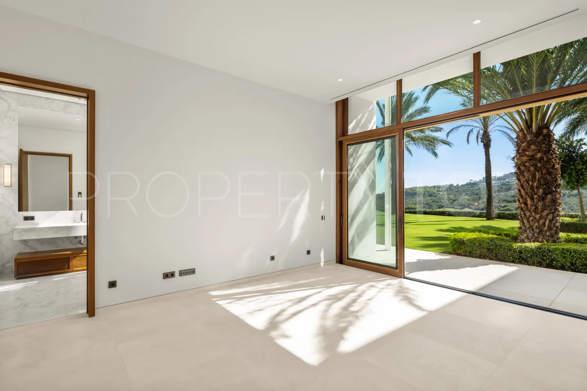 Villa con 6 dormitorios a la venta en Casares Golf
