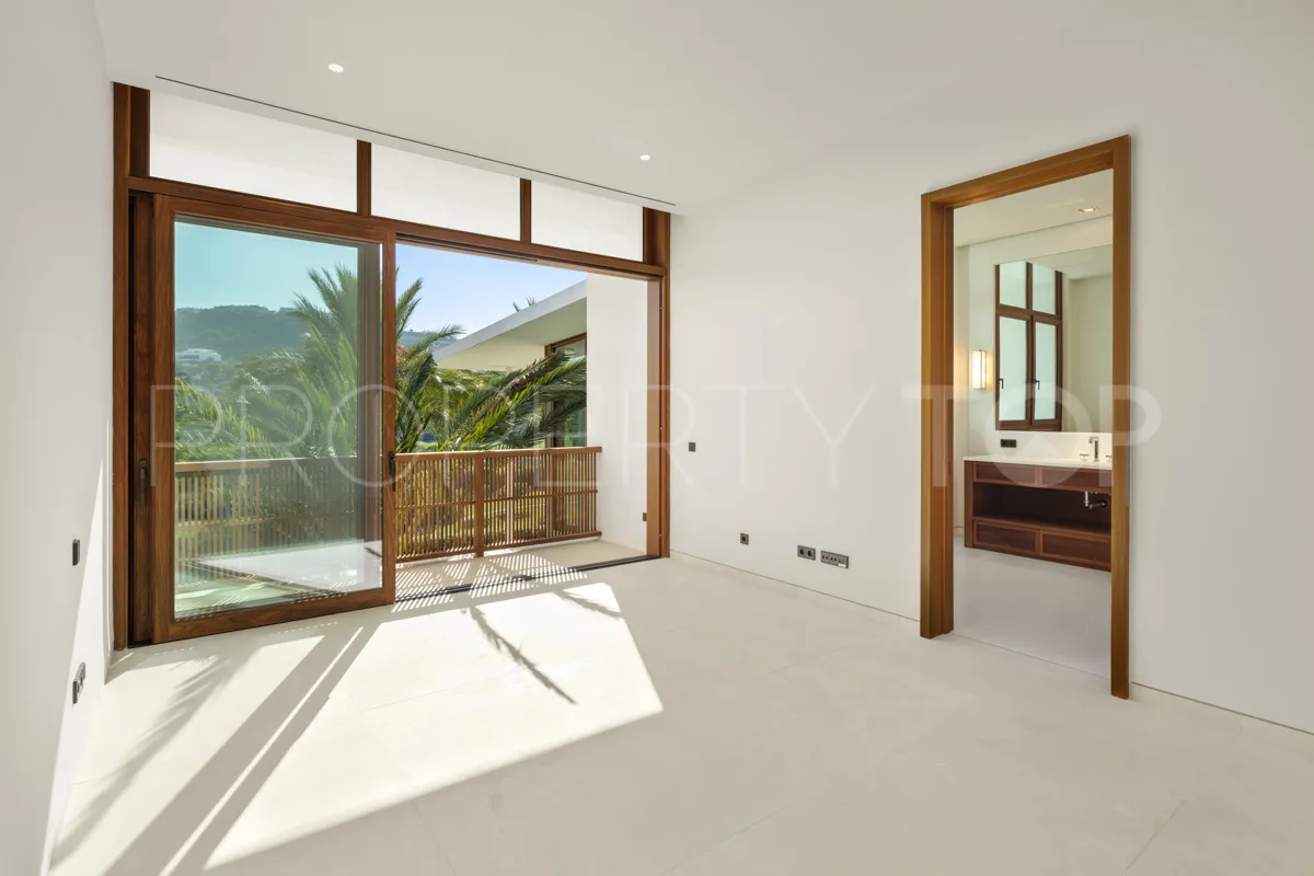 Villa con 6 dormitorios a la venta en Casares Golf