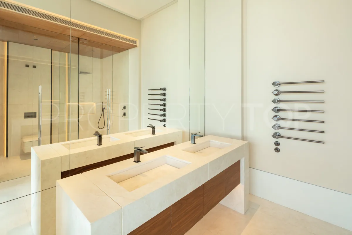 Villa with 12 bedrooms for sale in Benahavis