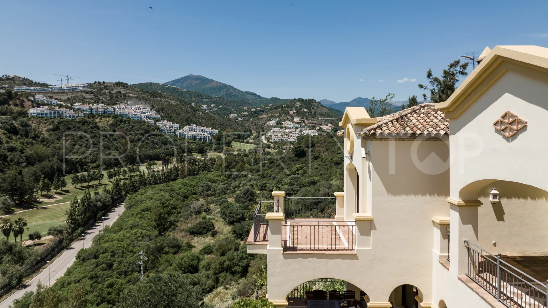Villa en venta en Benahavis