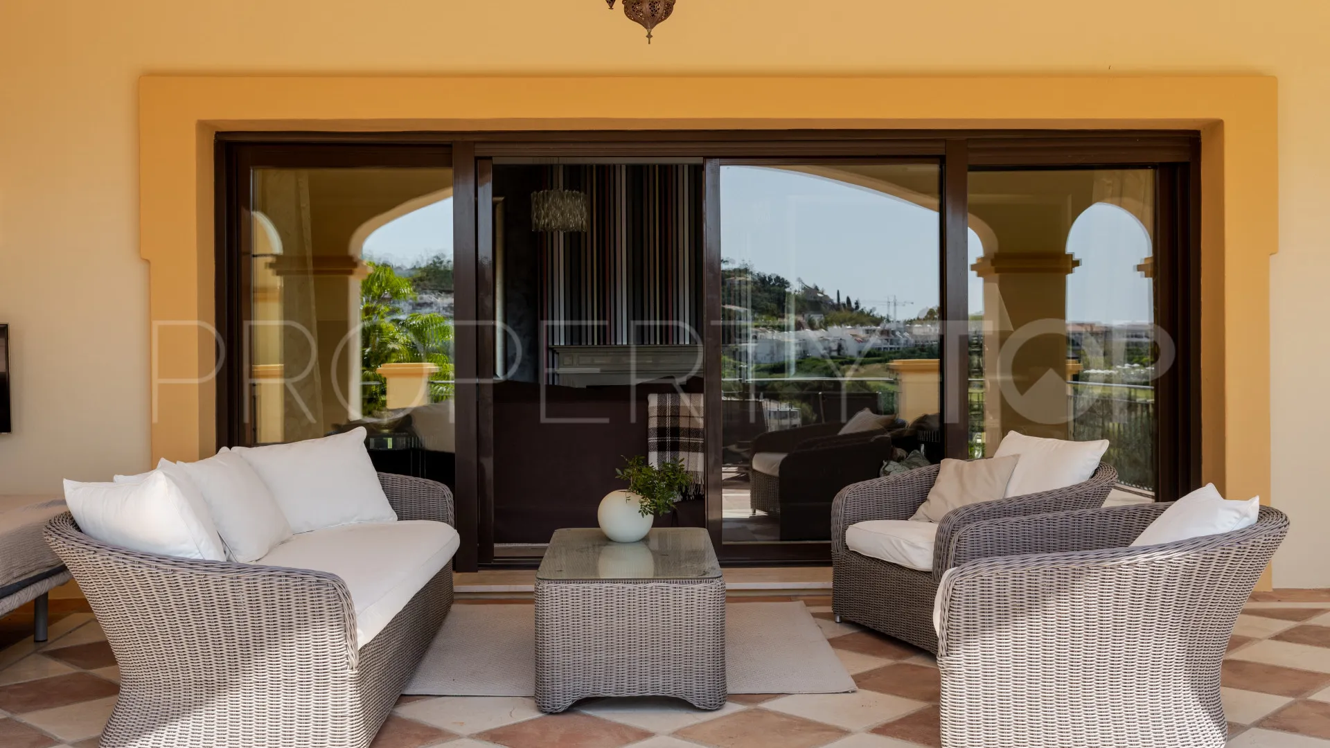 Villa en venta en Benahavis