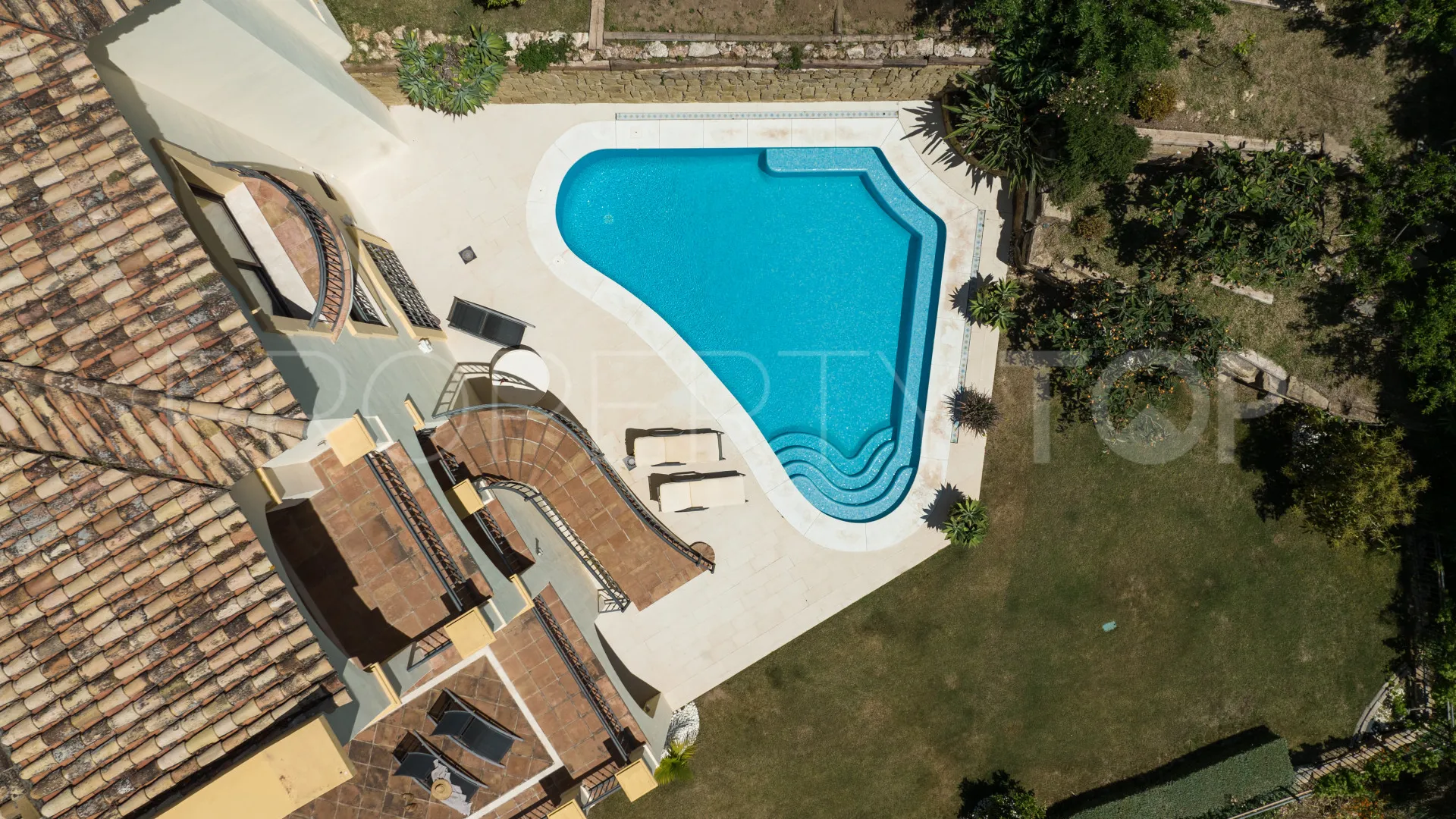 Villa en venta en Benahavis