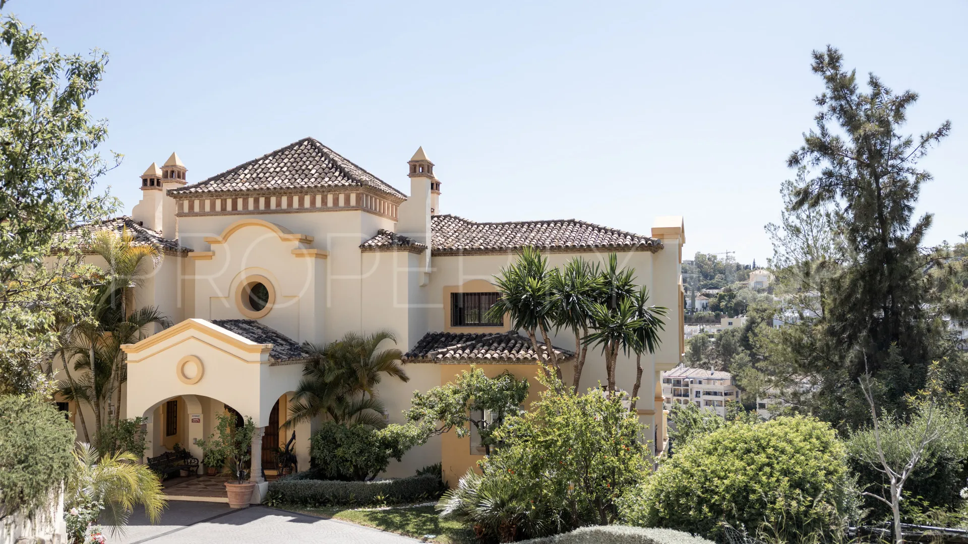 Villa en venta en Benahavis