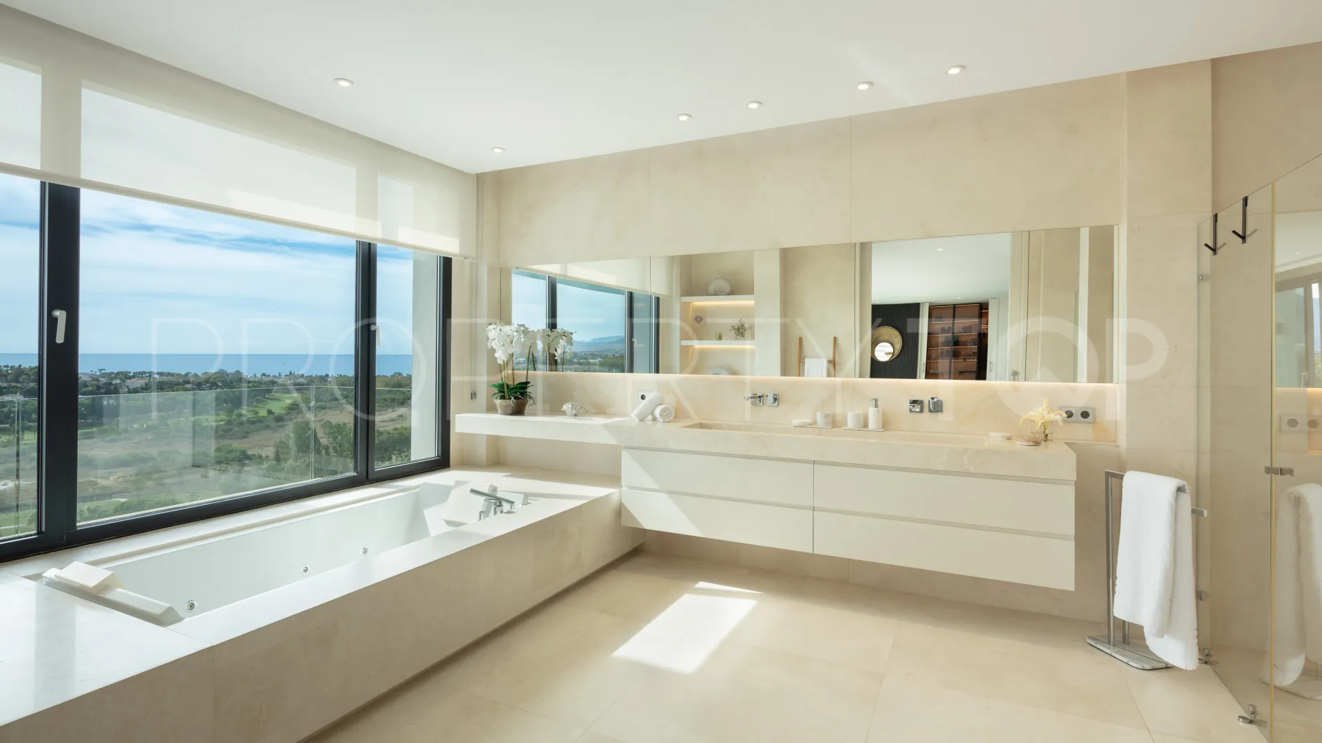 Villa con 7 dormitorios en venta en Benahavis