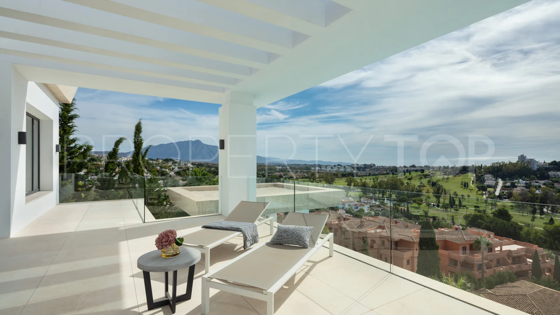 Villa con 7 dormitorios en venta en Benahavis
