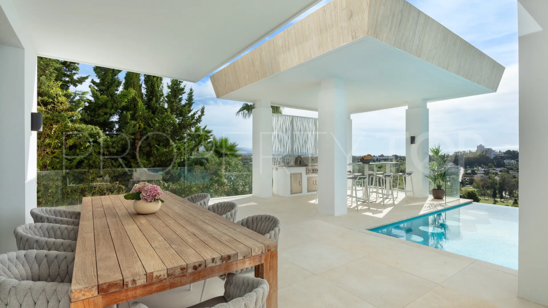 Villa con 7 dormitorios en venta en Benahavis