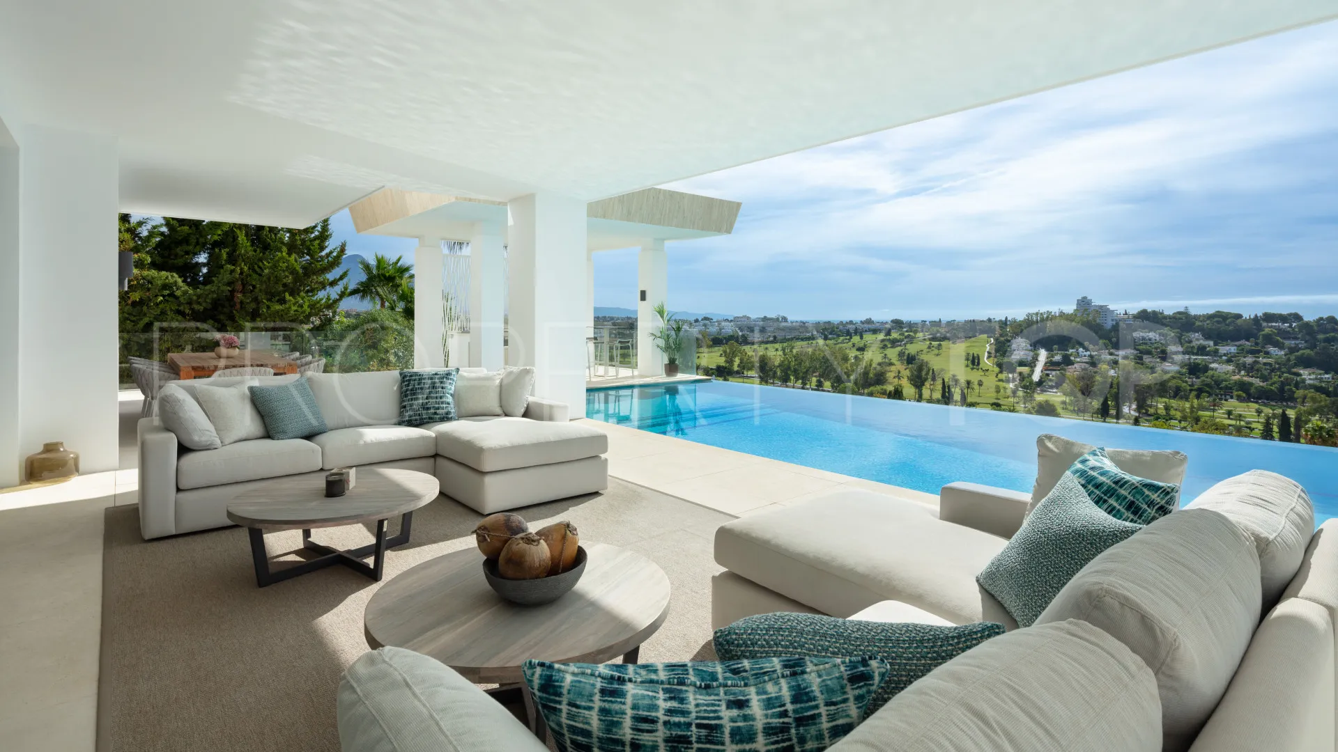 Villa con 7 dormitorios en venta en Benahavis