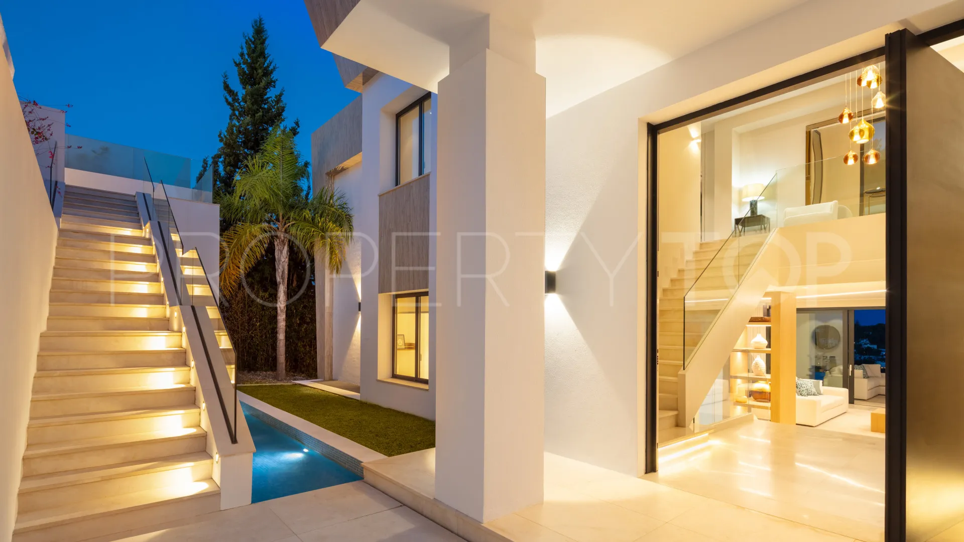 Villa con 7 dormitorios en venta en Benahavis