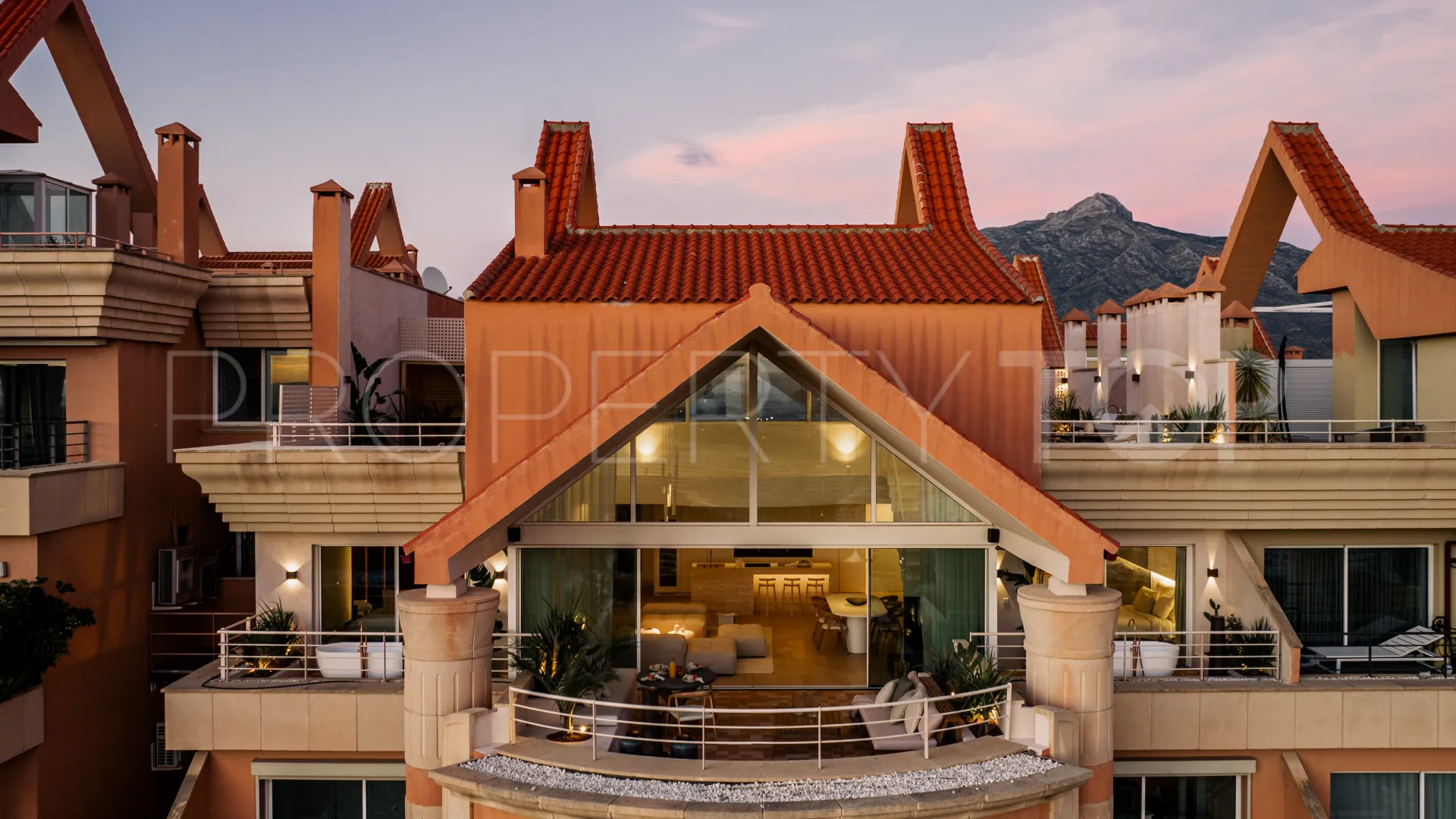 Atico duplex en venta en Marbella de 3 dormitorios