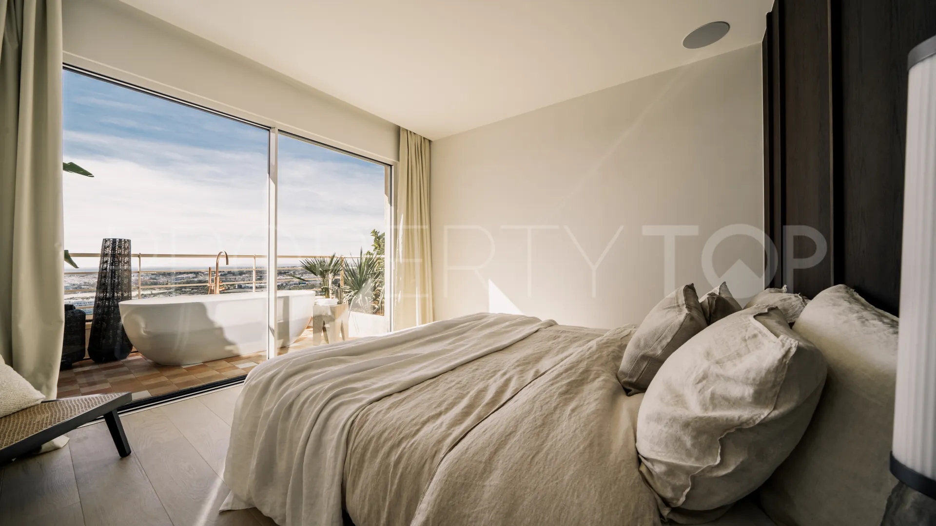 Atico duplex en venta en Marbella de 3 dormitorios