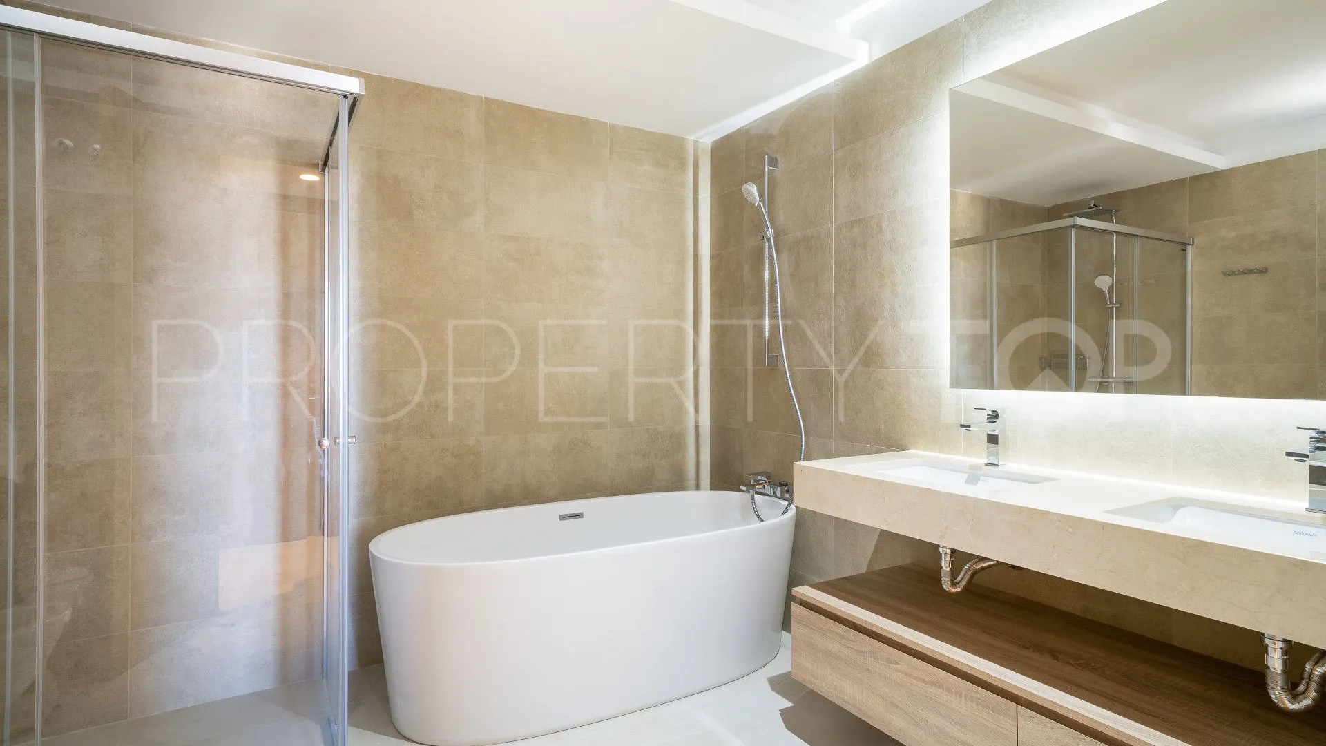 Benahavis, villa en venta de 4 dormitorios