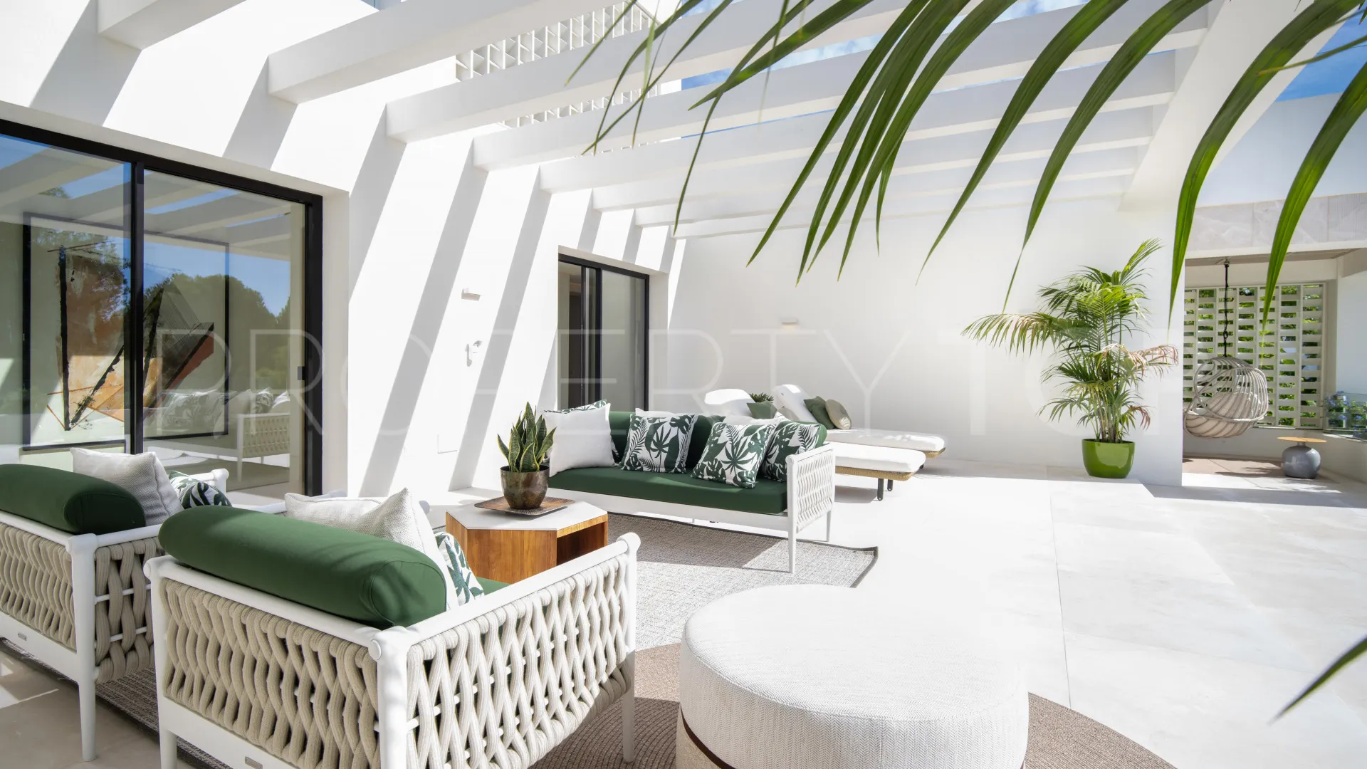 Villa en venta con 5 dormitorios en Marbella