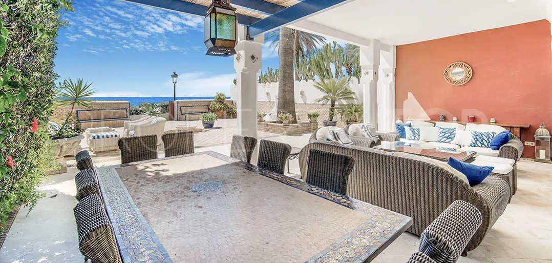 Buy villa with 5 bedrooms in Marbella Golden Mile