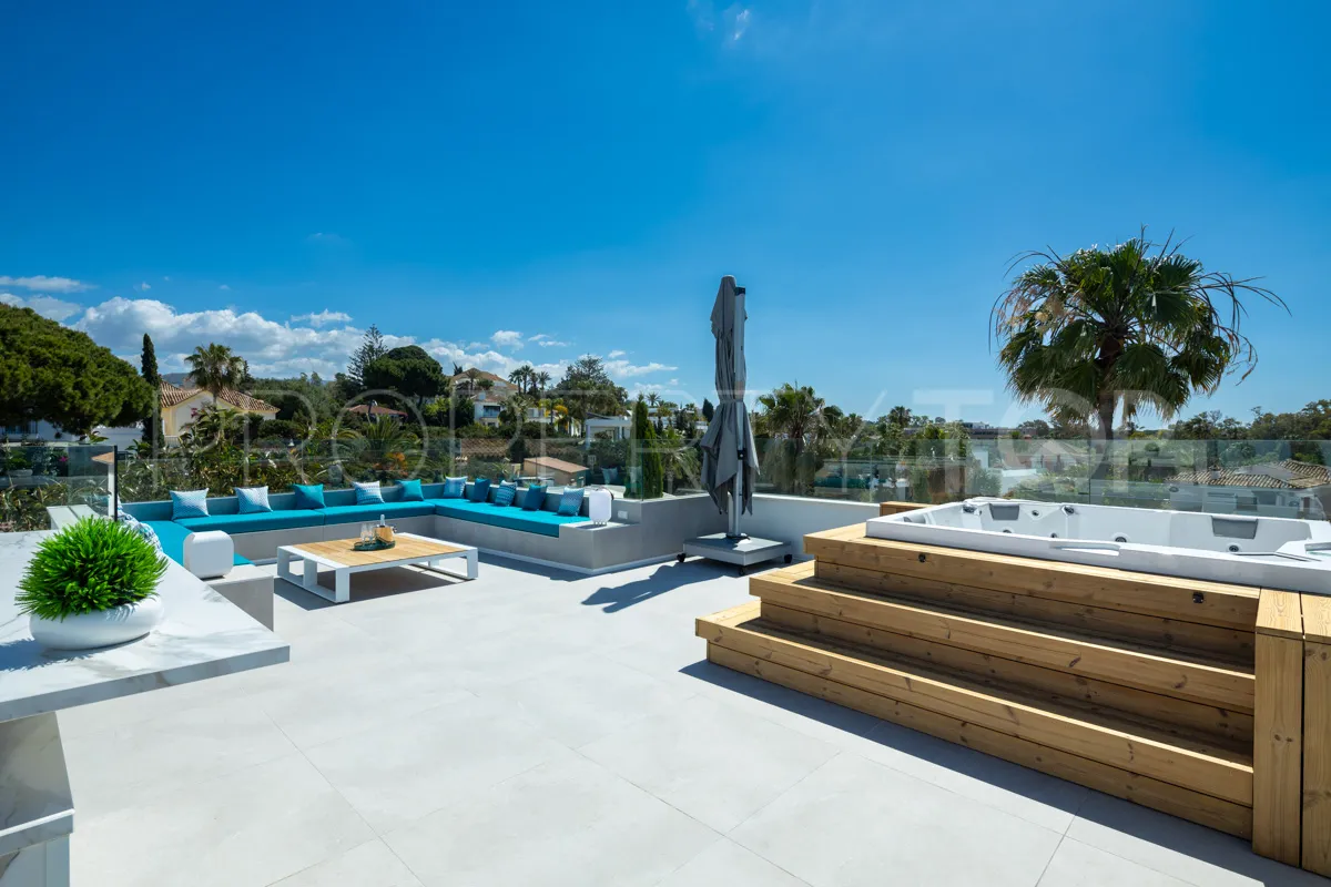 Marbella 4 bedrooms villa for sale