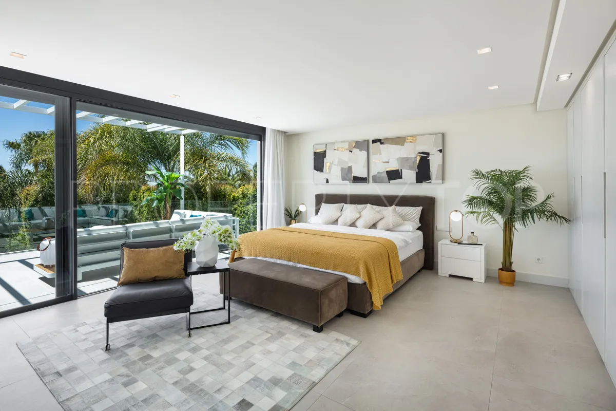 Marbella 4 bedrooms villa for sale